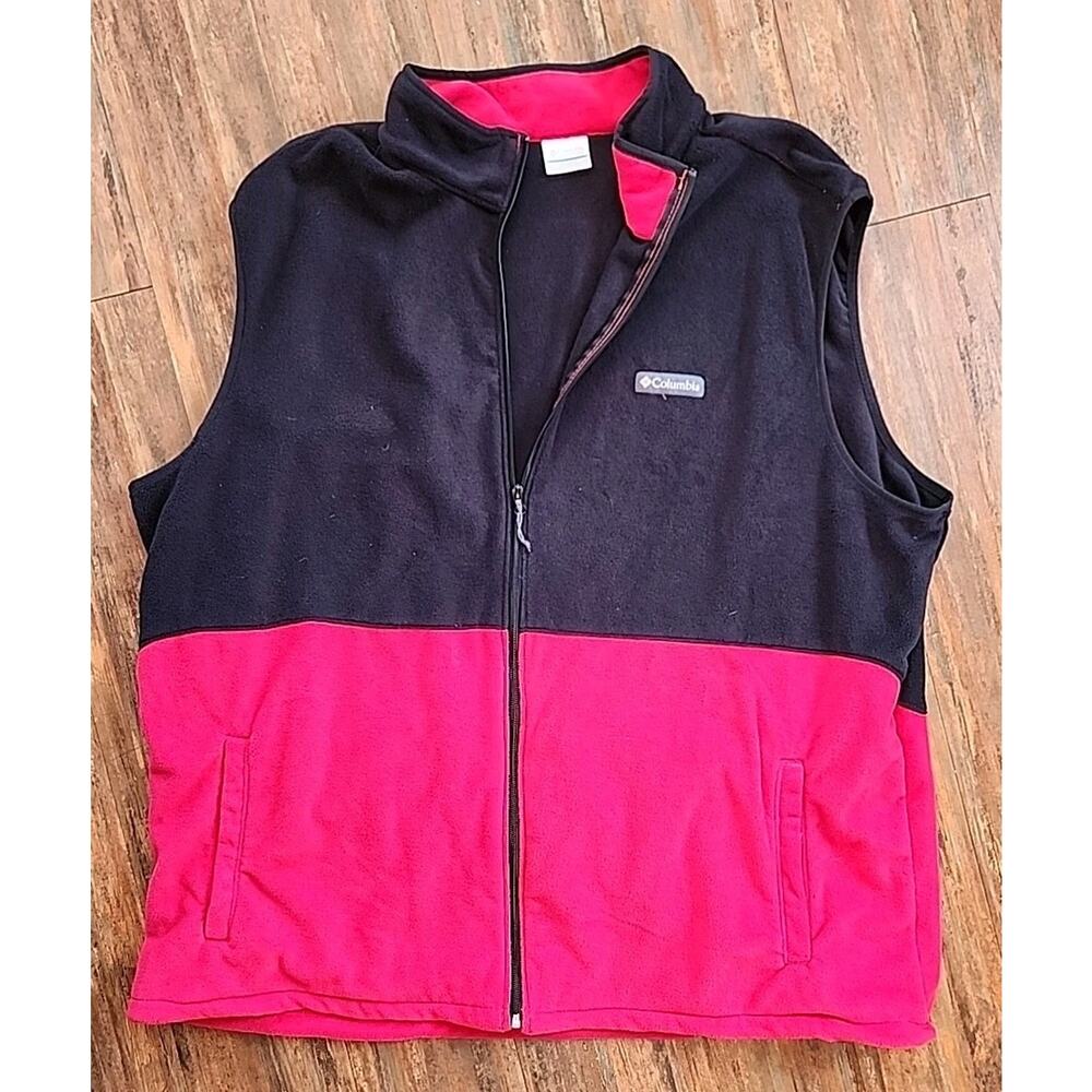 Columbia 4 XT Vest Black And Red Fleece